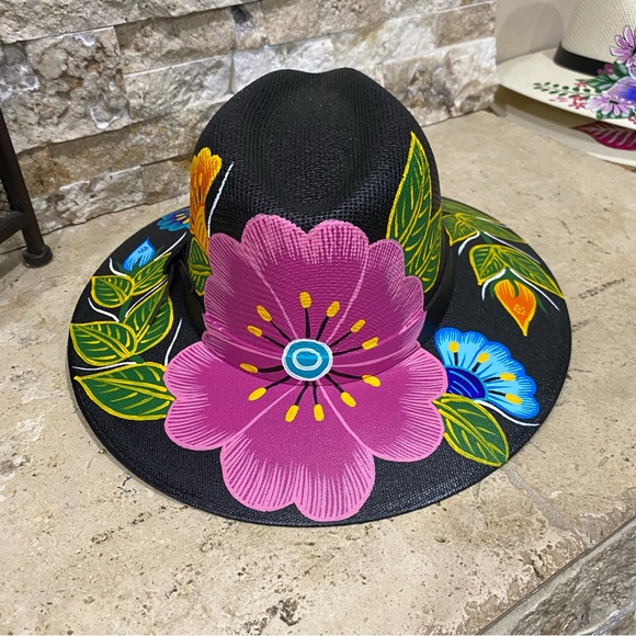 Michelle's Art Box Hand-Painted Toucan Cowboy Hat main image 1